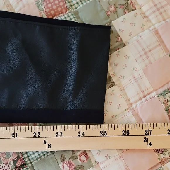 Chico's Faux Leather Front Panel Pants -  Pull On - Picture 9 of 9